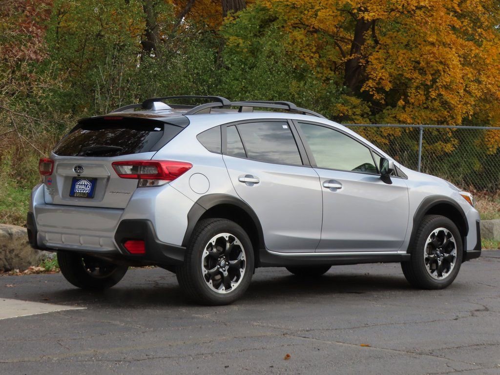 Used 2023 Subaru Crosstrek 2.0i Premium image 3