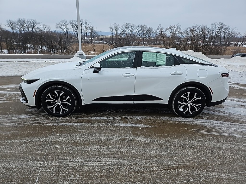 Used 2024 Toyota Crown Limited image 7