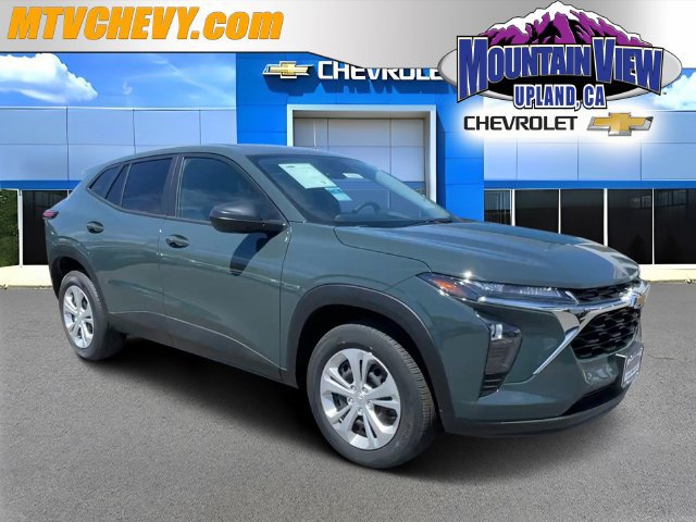New 2026 Chevrolet Trax LS w/ Driver Confidence Package FWD image 1