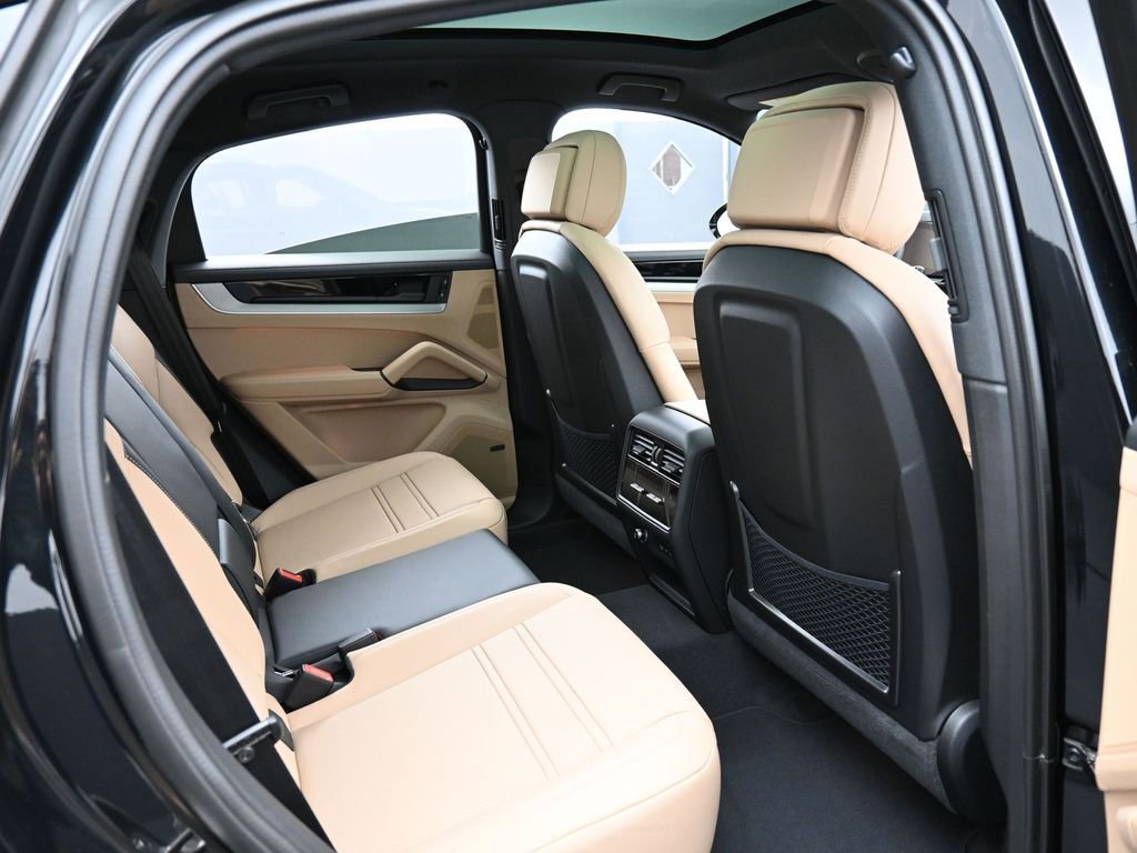 New 2026 Porsche Cayenne Coupe image 28