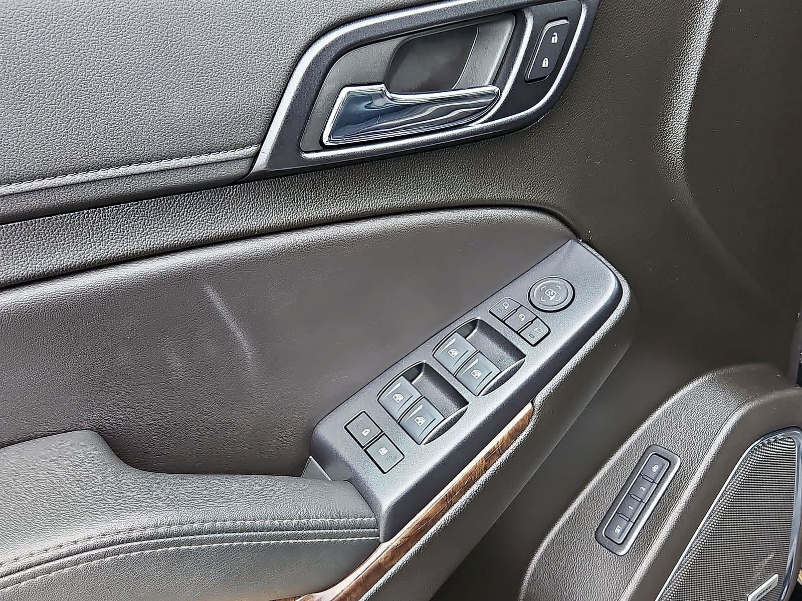 Used 2019 Chevrolet Tahoe LT AWD/4WD image 30