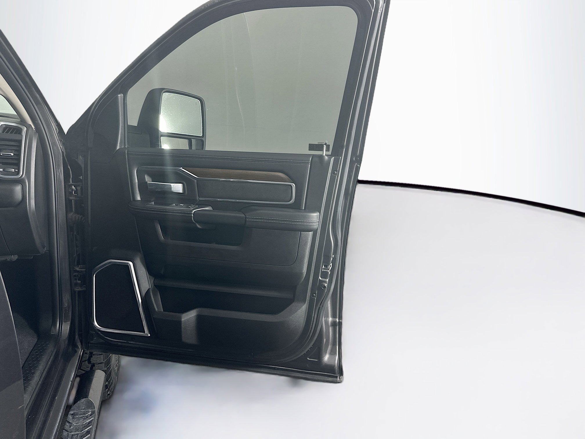 Used 2024 RAM 2500 Laramie w/ Safety Group image 33