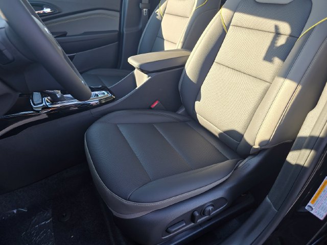 New 2026 Chevrolet Trax ACTIV w/ Driver Confidence Package FWD image 21