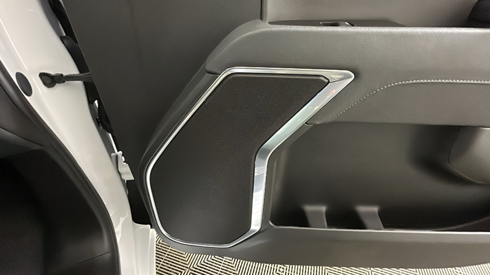 New 2026 GMC Sierra 1500 SLE AWD/4WD image 36