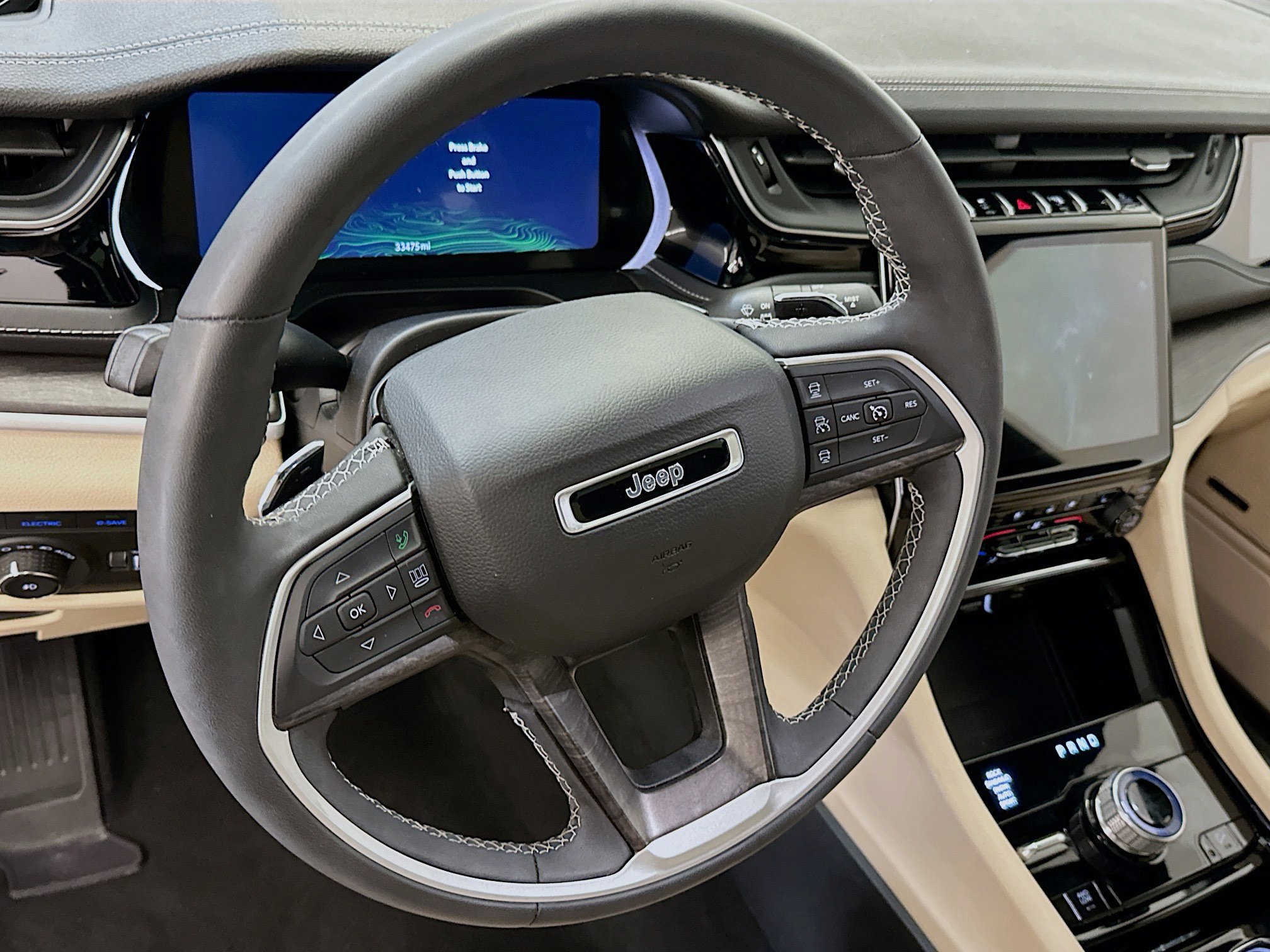 Used 2023 Jeep Grand Cherokee 4WD 4xe w/ Luxury Tech Group II image 18