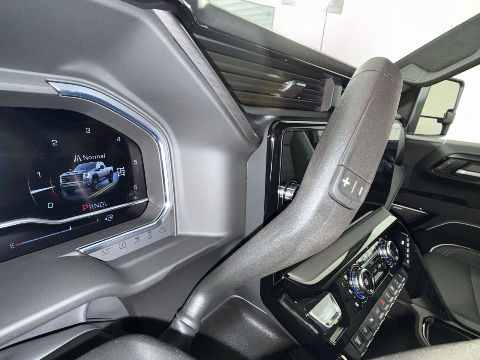 Used 2025 GMC Sierra 2500 AT4X AWD/4WD image 22