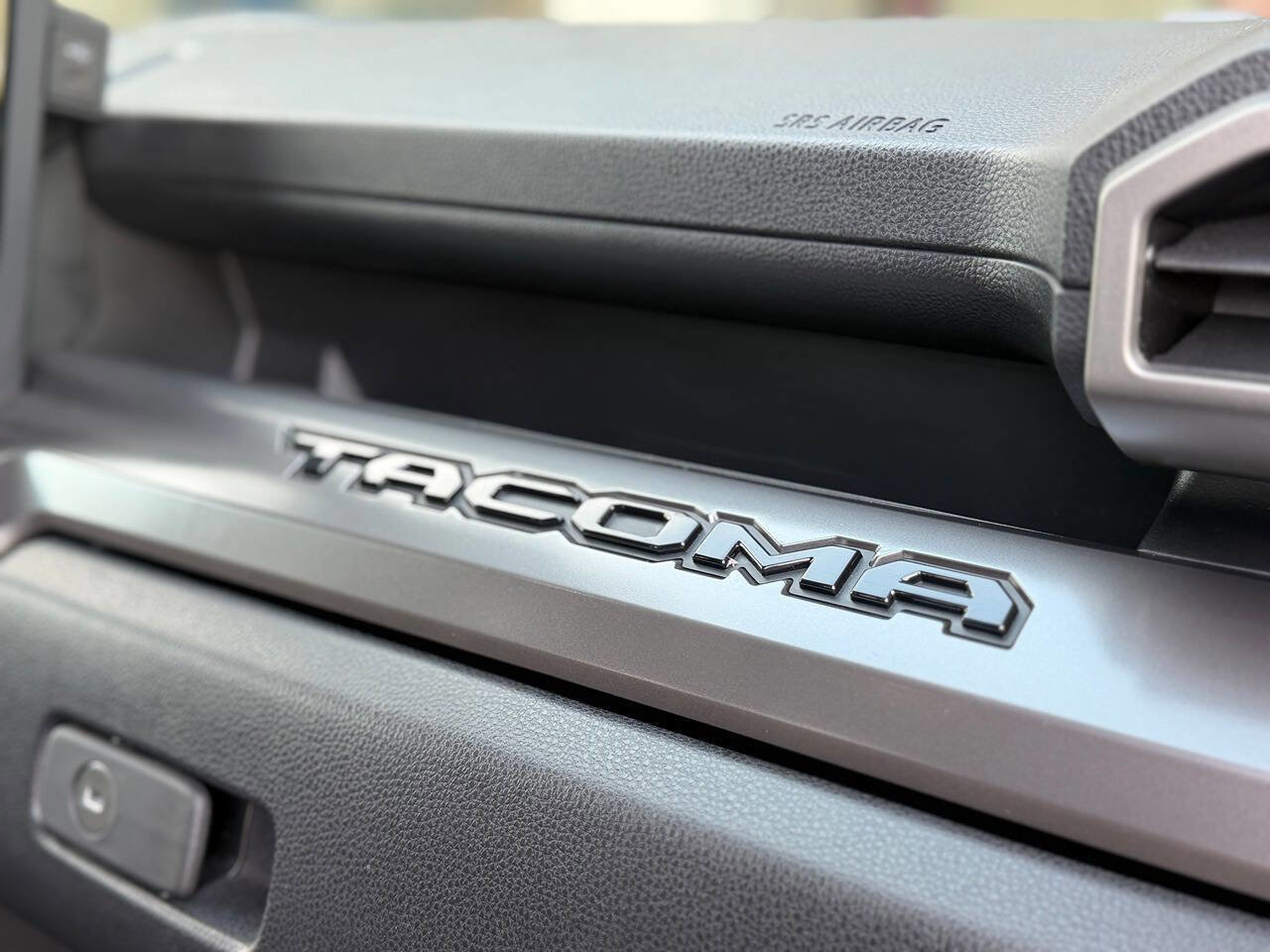 Used 2024 Toyota Tacoma TRD Off-Road w/ TRD Off Road Upgrade Package image 51