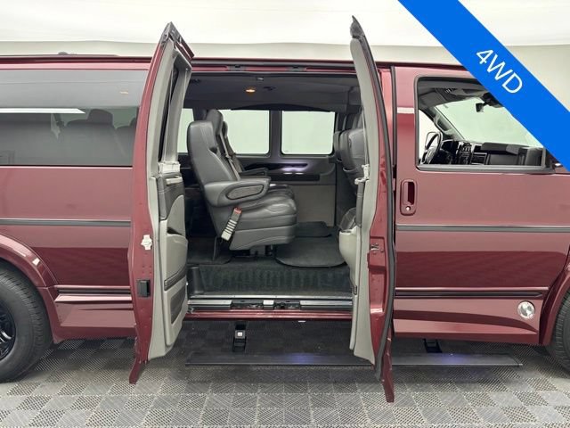 Used 2020 Chevrolet Express 2500 Extended w/ Enhanced Convenience Package RWD image 6