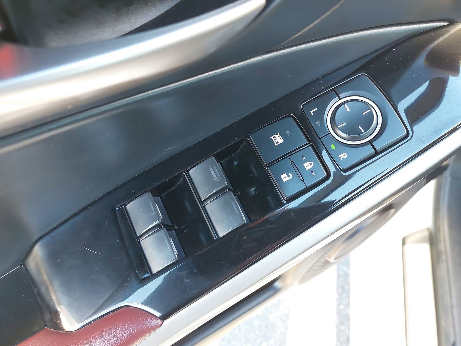 Used 2020 Lexus IS 300 image 27