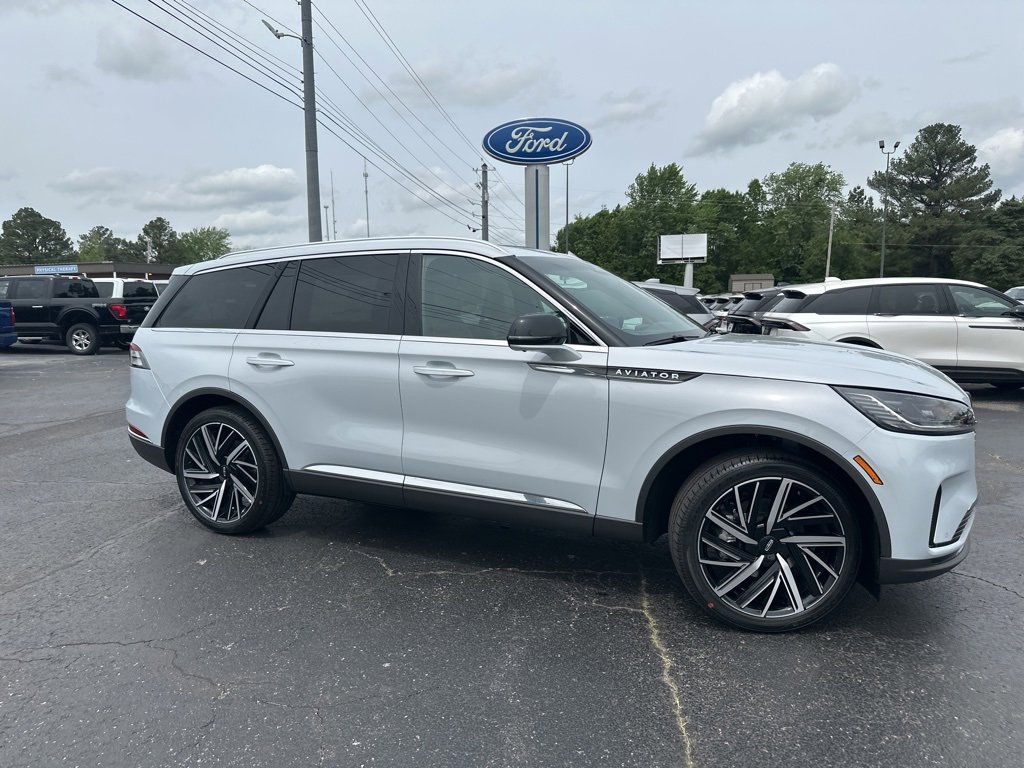 New 2025 Lincoln Aviator Reserve w/ Equipment Group 201A image 7