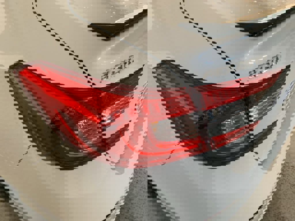 Used 2022 Honda Accord Sport image 10