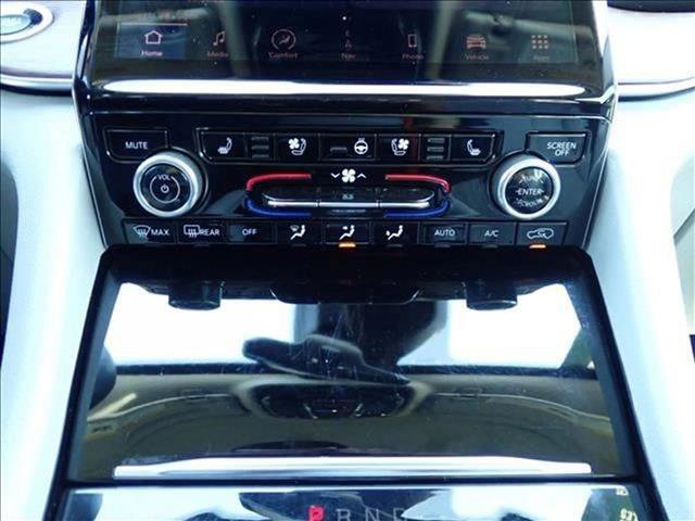 Used 2022 Jeep Grand Cherokee Summit w/ Advanced Protech Group IV AWD/4WD image 20