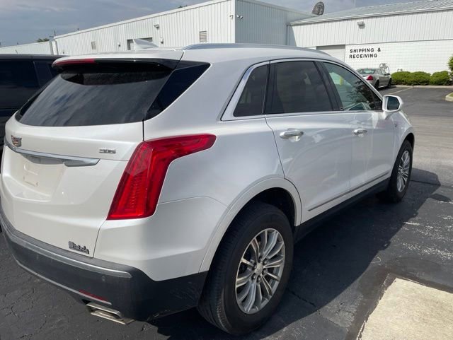 Used 2017 Cadillac XT5 Luxury w/ Advanced Security Package FWD image 11