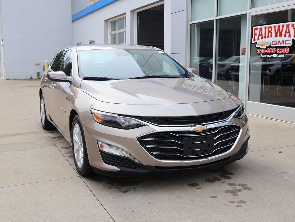 Certified 2025 Chevrolet Malibu LT FWD image 2