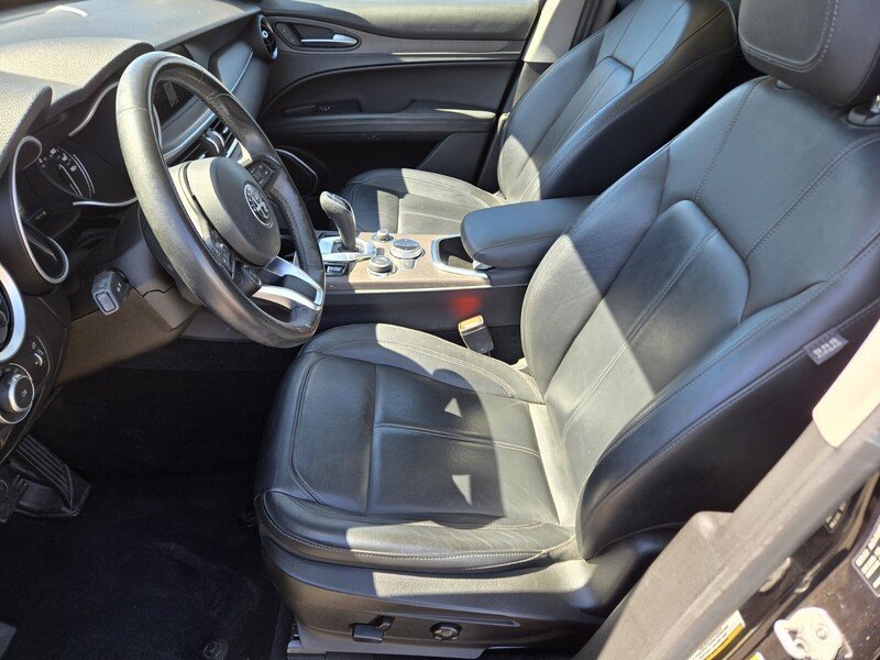 Used 2020 Alfa Romeo Stelvio Ti AWD/4WD image 10