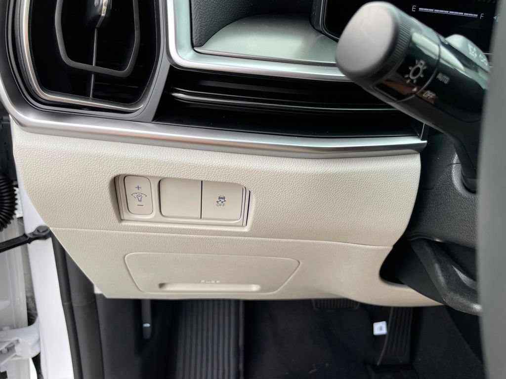 New 2026 Kia Sorento S FWD image 14