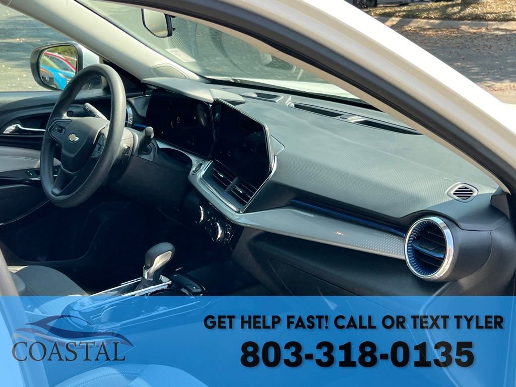 Used 2025 Chevrolet Trax LT image 26