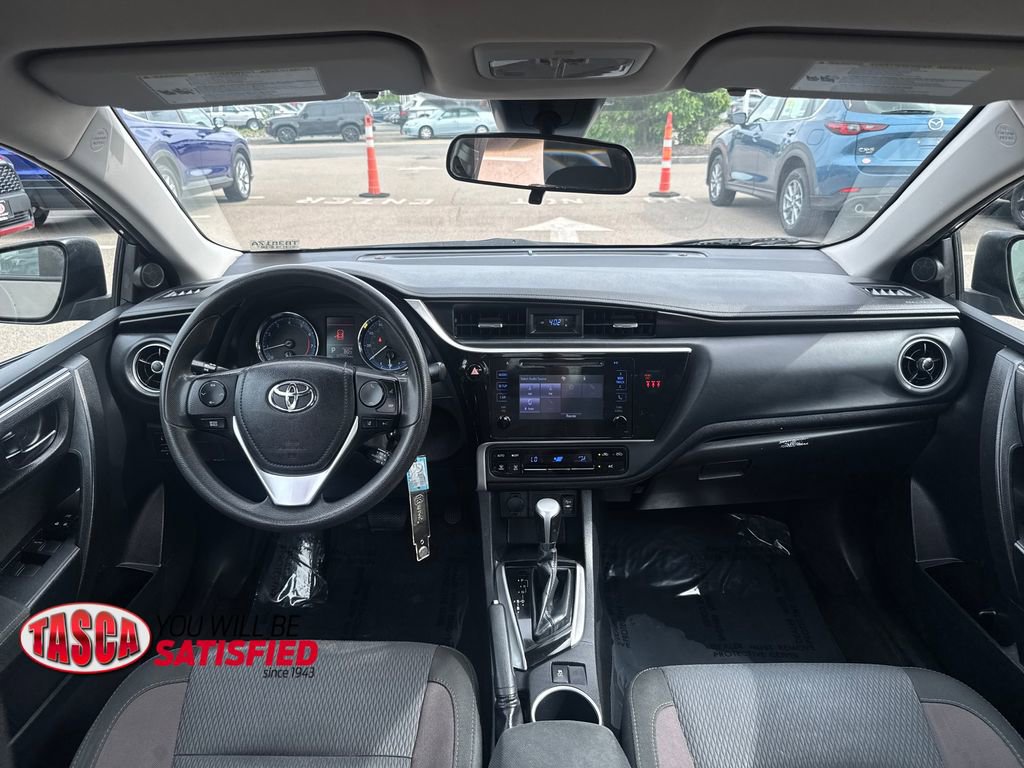 Used 2018 Toyota Corolla LE FWD image 10