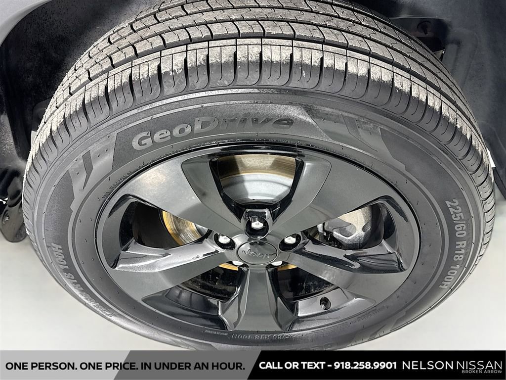 Used 2019 Jeep Cherokee Latitude Plus image 30