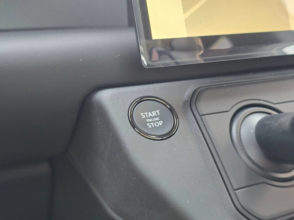 New 2026 Land Rover Defender 110 OCTA AWD/4WD image 25