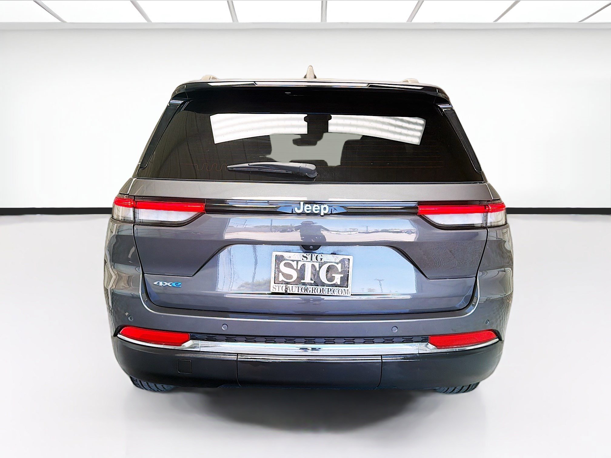 Used 2024 Jeep Grand Cherokee Limited 4xe AWD/4WD image 5