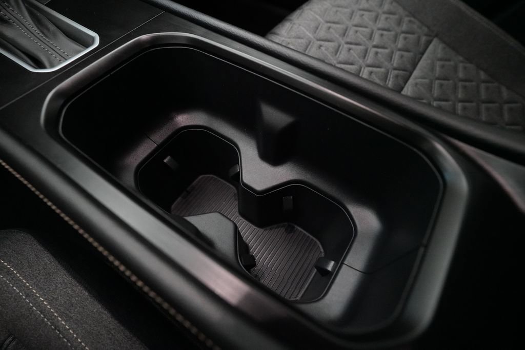 Certified 2025 Nissan Kicks SV image 16