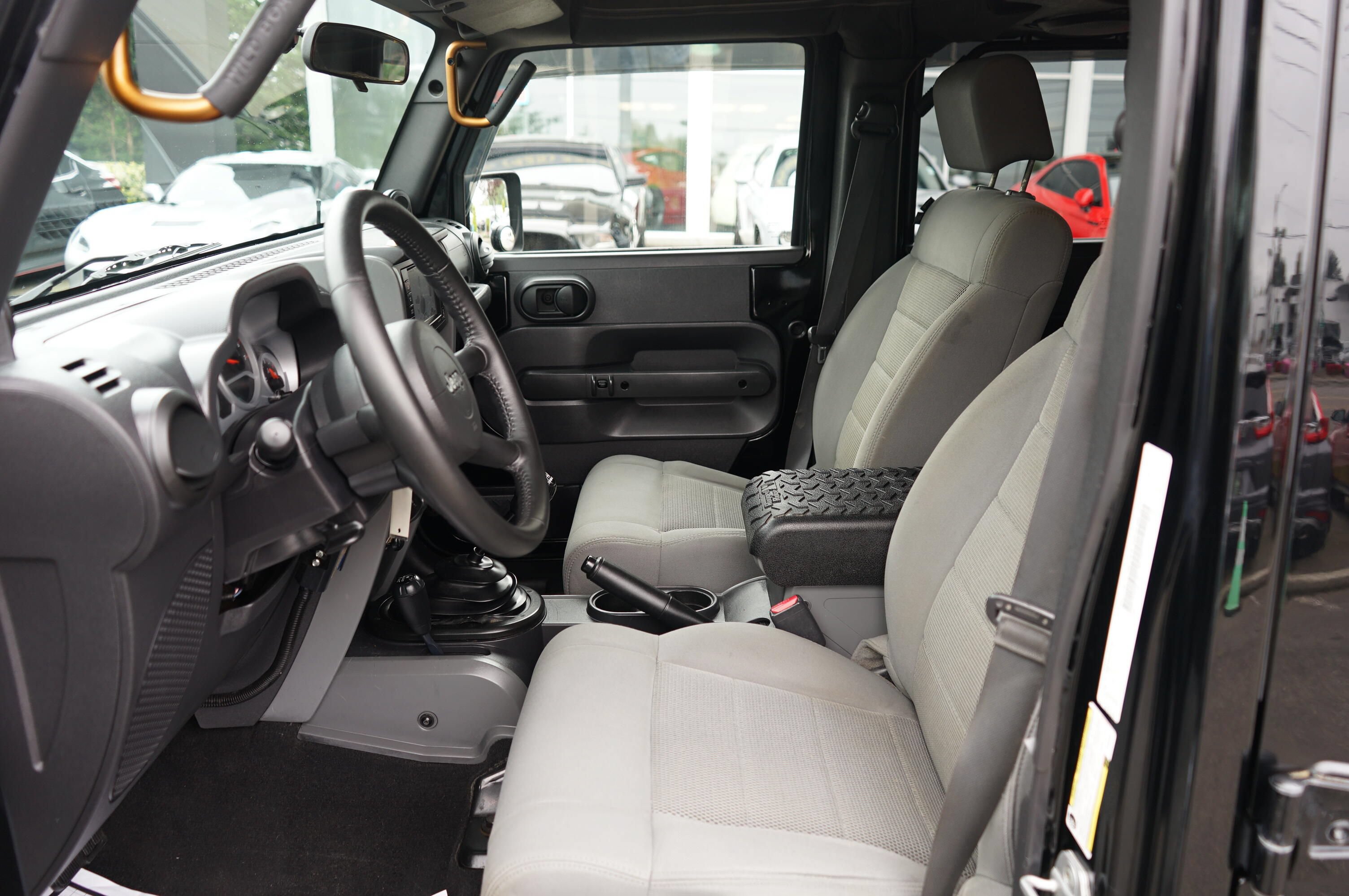 Used 2008 Jeep Wrangler Unlimited Rubicon w/ Dual Top Group AWD/4WD image 11