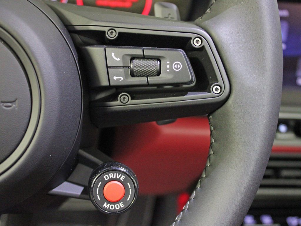 Used 2026 Porsche 911 Carrera image 29