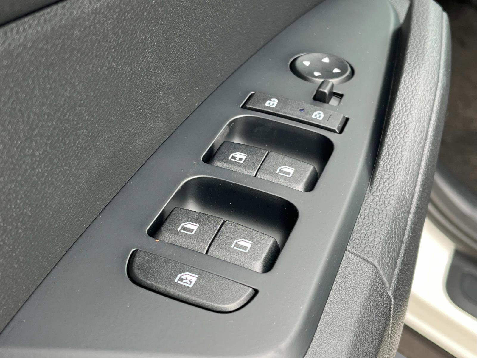 New 2025 Kia Sportage LX image 22