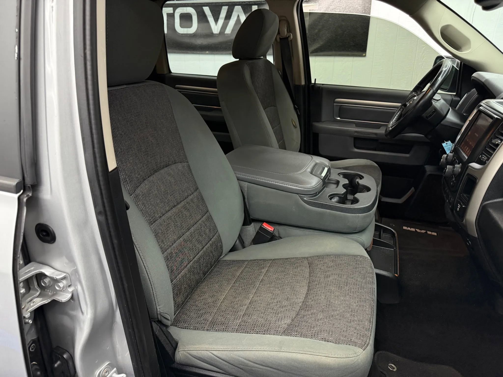 Used 2015 RAM 1500 Big Horn image 6