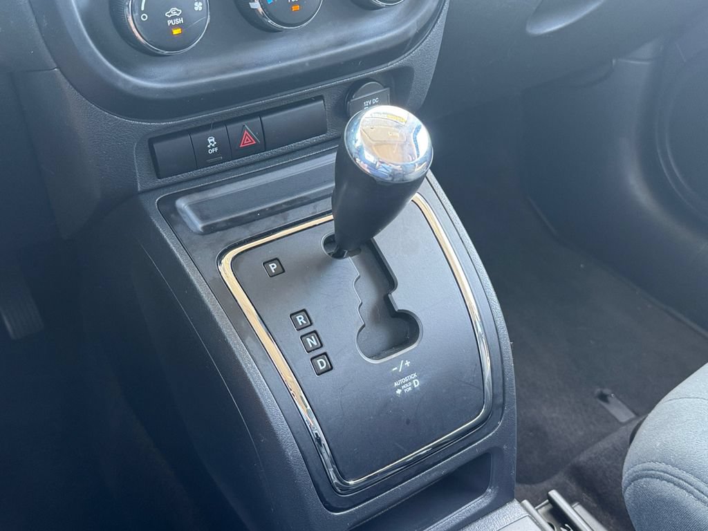 Used 2014 Jeep Patriot Sport FWD image 17