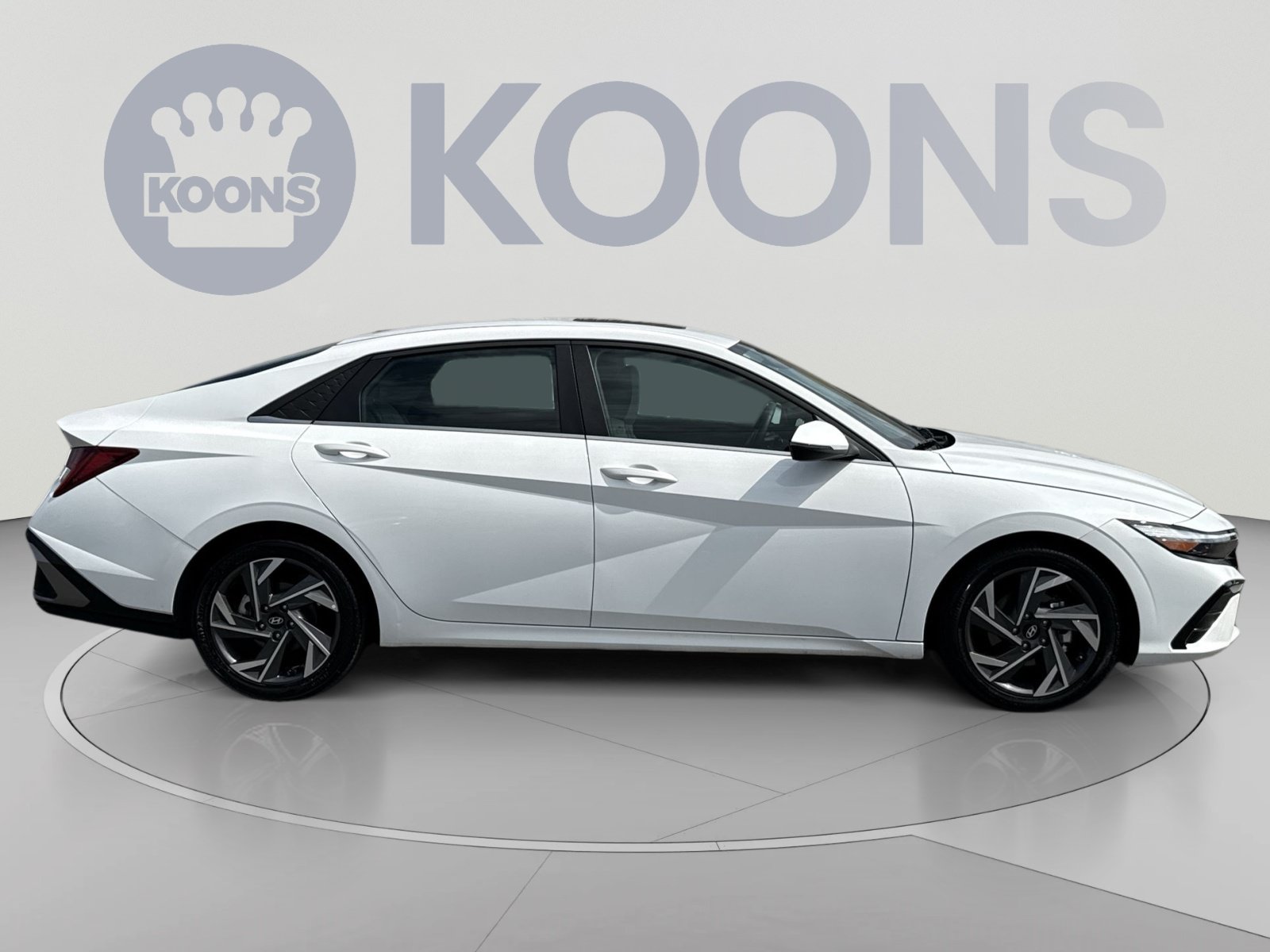 Certified 2025 Hyundai Elantra Limited FWD image 8