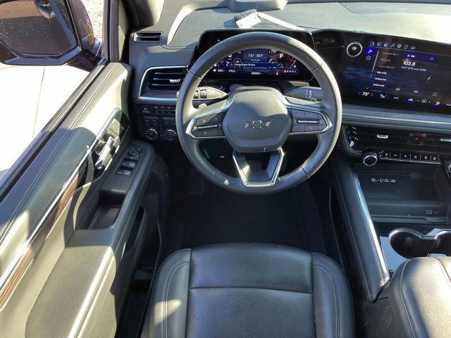 Used 2025 Chevrolet Suburban Z71 AWD/4WD image 11