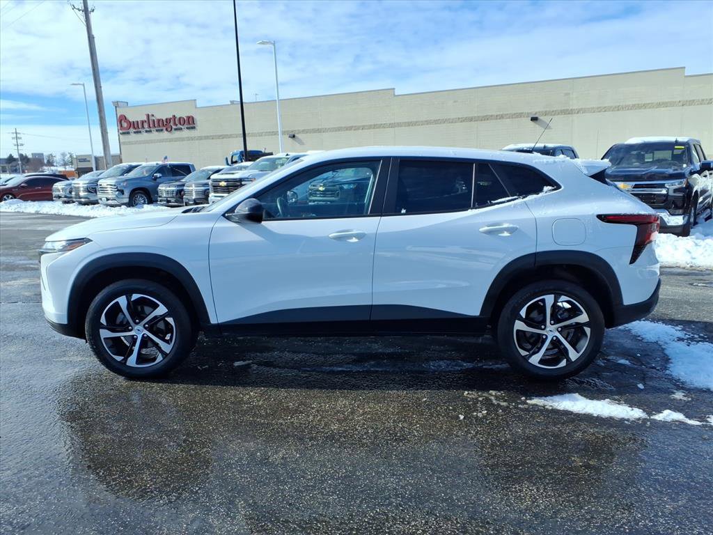 Used 2024 Chevrolet Trax RS w/ Driver Confidence Package image 4