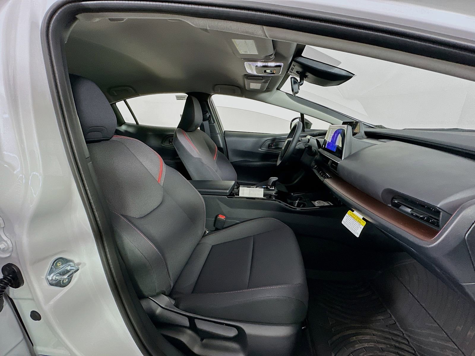 New 2026 Toyota Prius Plug-In Hybrid FWD image 26