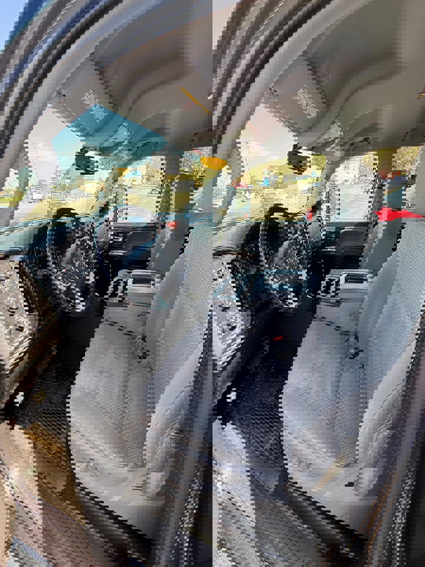 Used 2015 GMC Sierra 2500 SLE w/ SLE Preferred Package AWD/4WD image 3