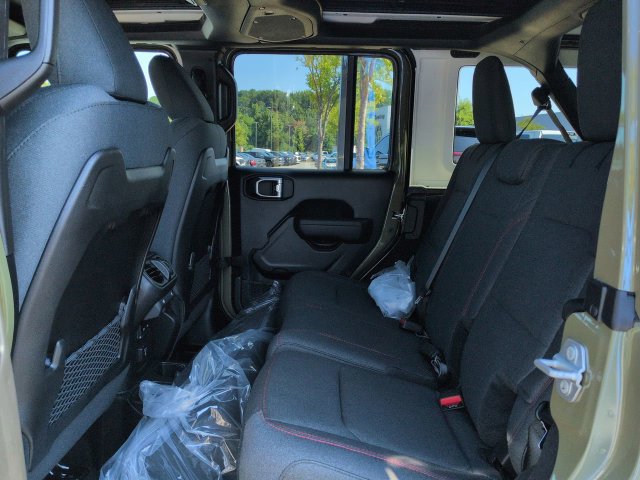 New 2025 Jeep Wrangler Unlimited Rubicon AWD/4WD image 13
