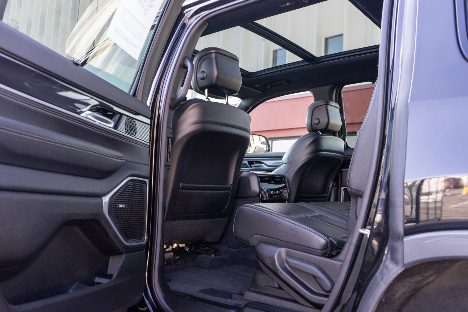 Used 2022 Jeep Wagoneer Series I w/ Convenience Group I image 30