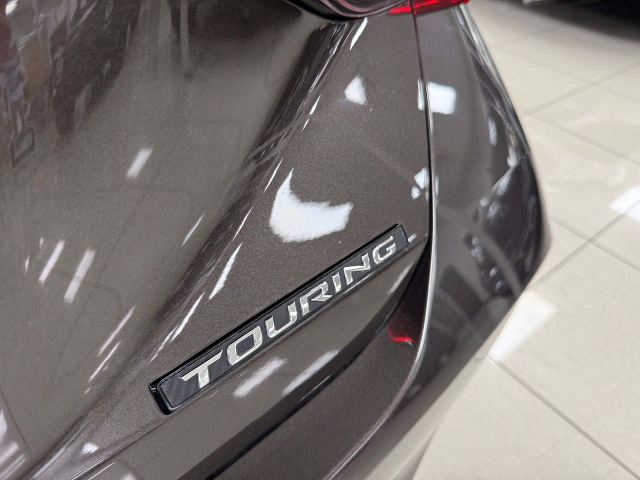 Used 2019 Toyota Avalon Touring w/ Advanced Safety Package image 35