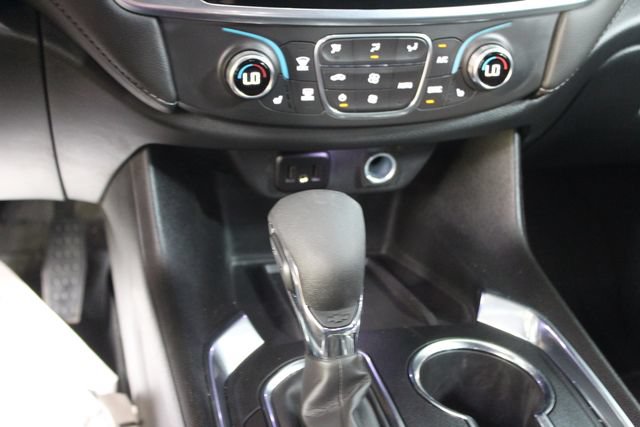 Used 2023 Chevrolet Traverse LT FWD image 20
