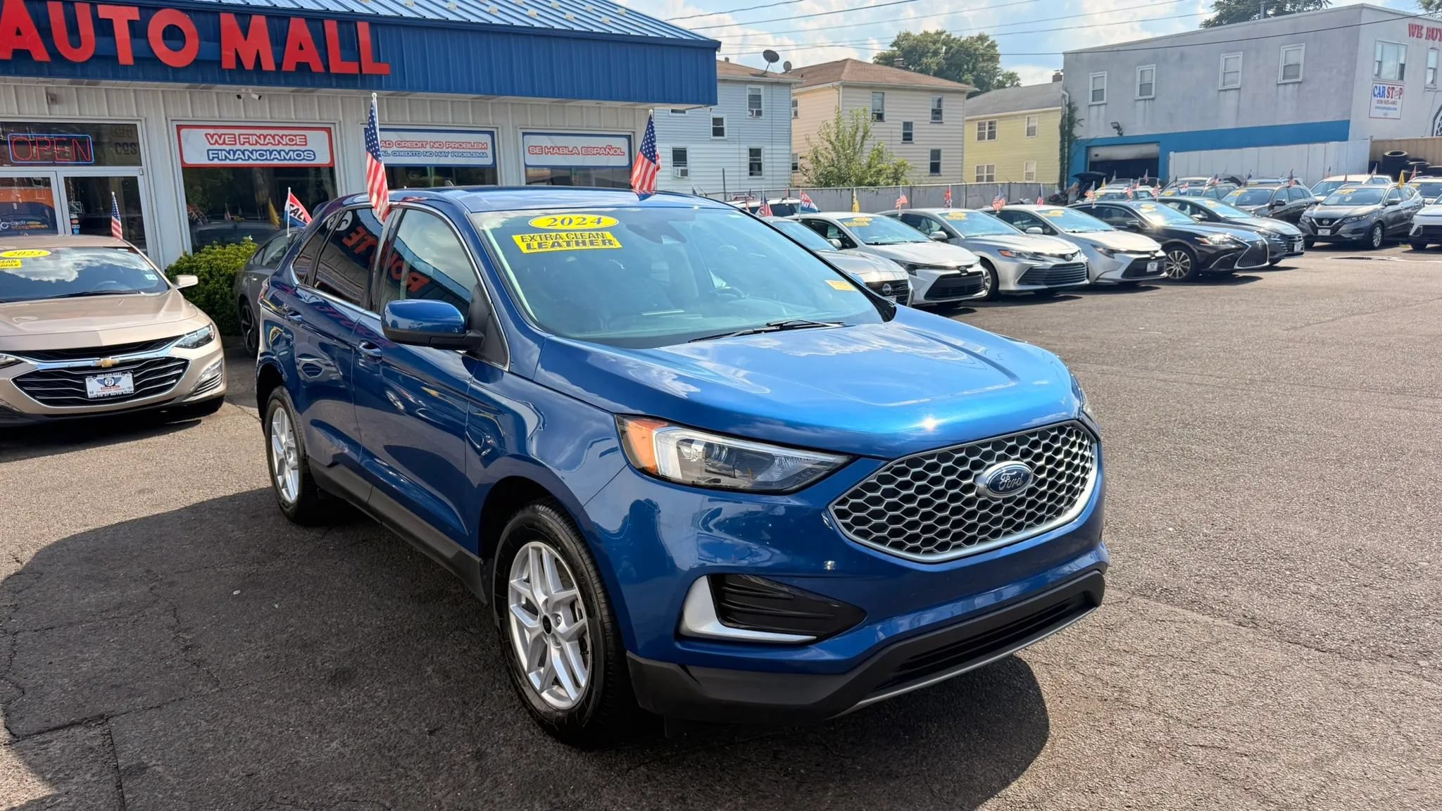Used 2024 Ford Edge SEL AWD/4WD image 2