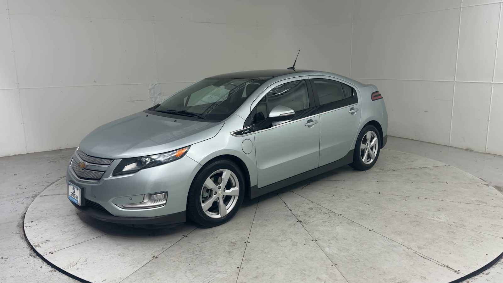 Used 2012 Chevrolet Volt Premium w/ Premium Trim Package FWD image 6