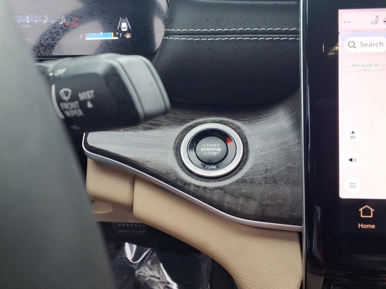 Used 2023 Jeep Grand Cherokee Limited w/ Luxury Tech Group II image 15