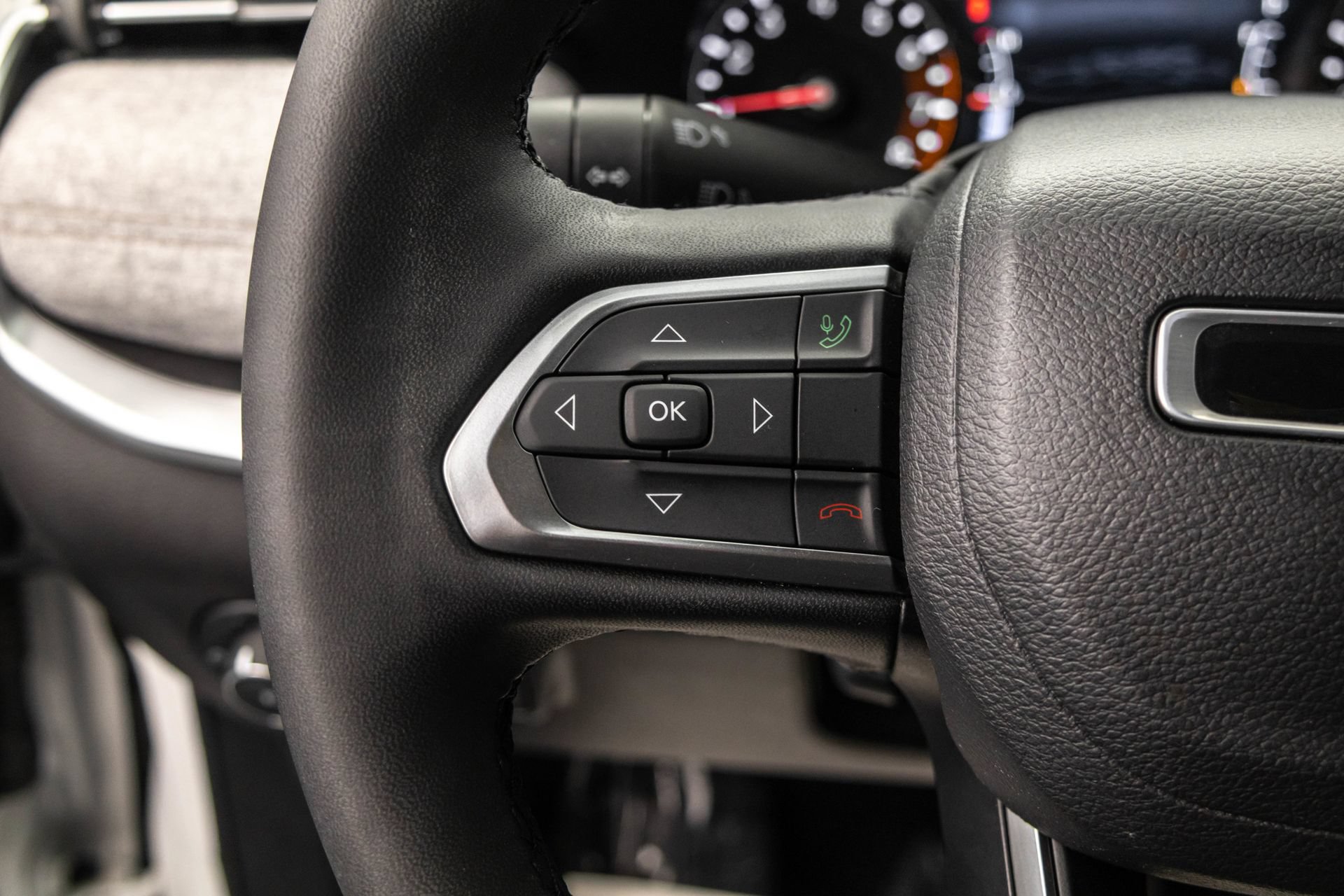 Used 2023 Jeep Compass Latitude AWD/4WD image 18