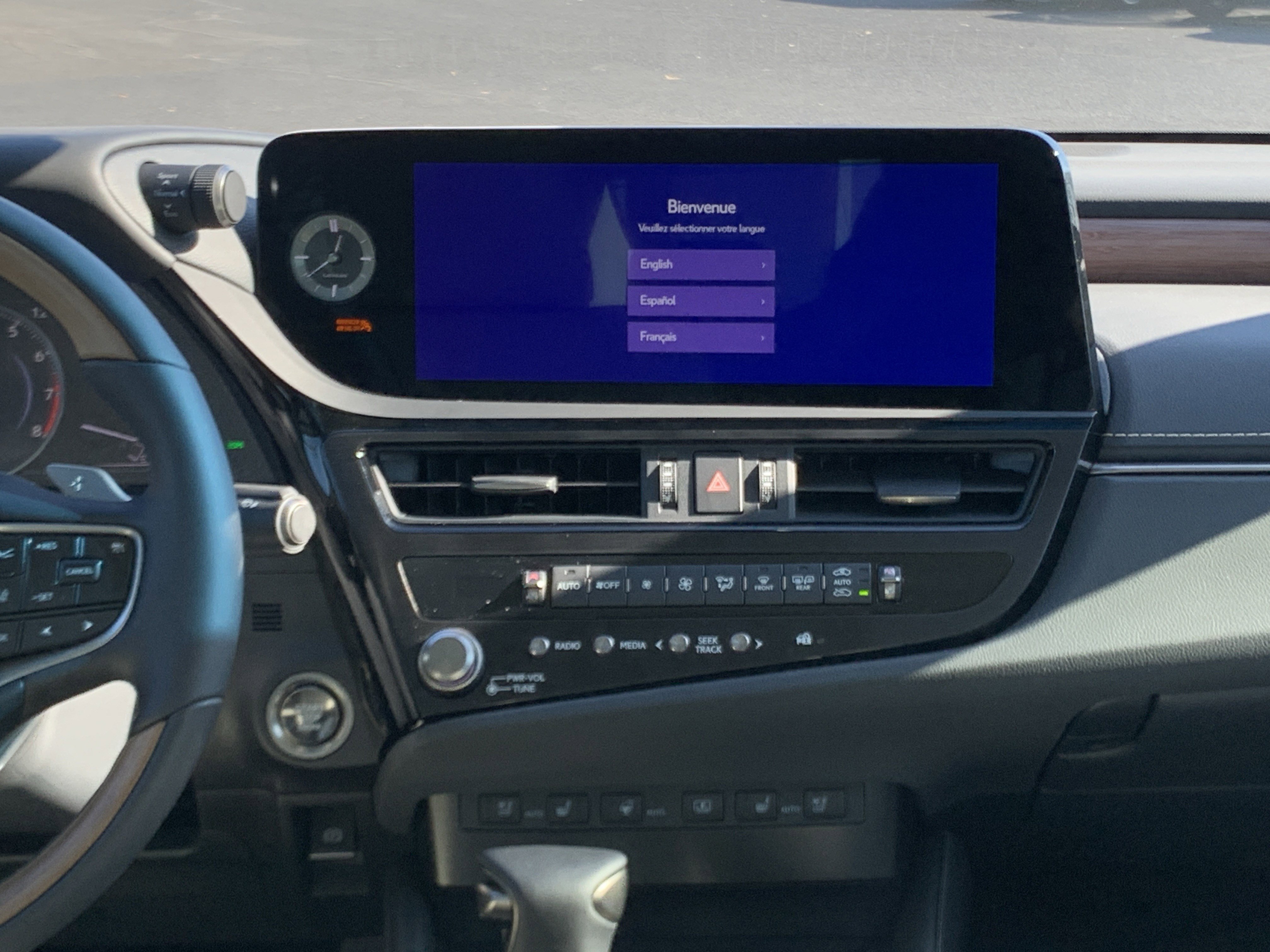 Used 2025 Lexus ES 350 Ultra Luxury image 31