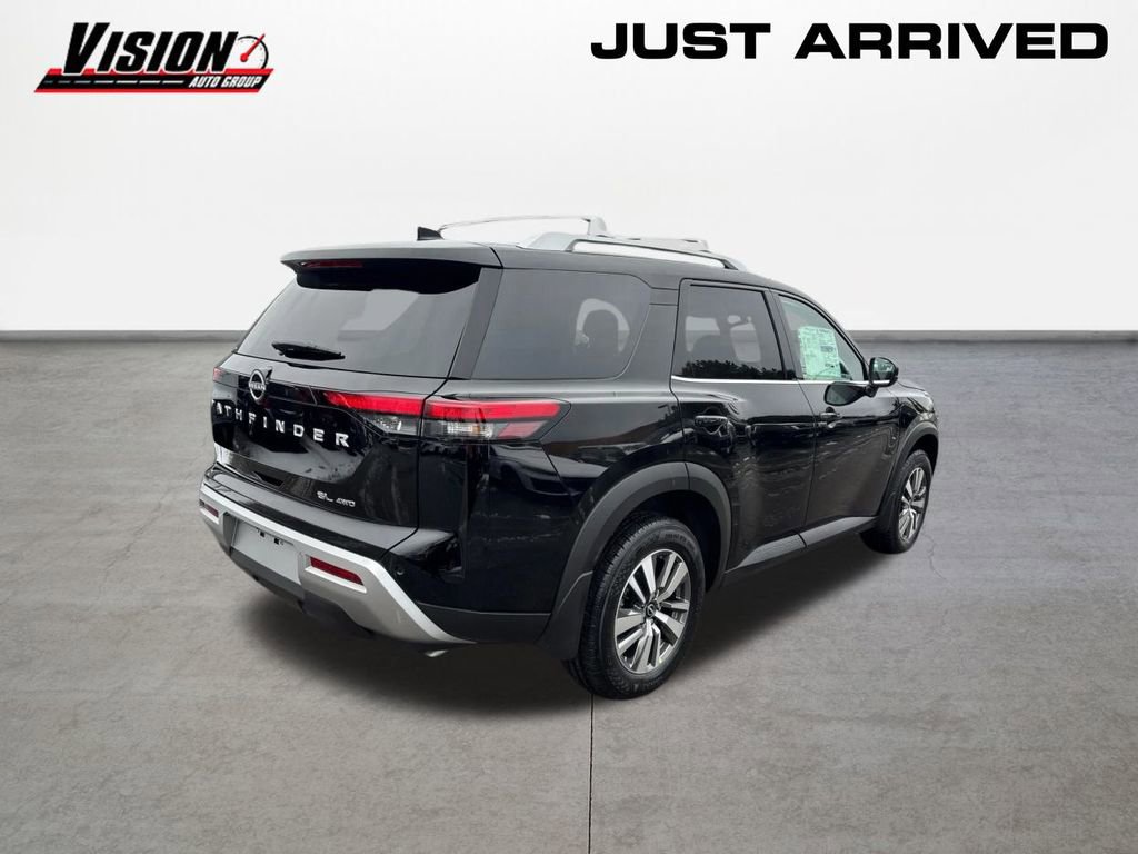 New 2025 Nissan Pathfinder SL image 5