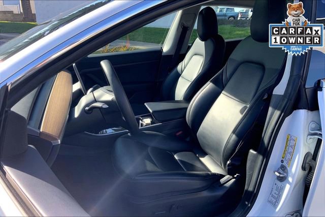 Used 2020 Tesla Model 3 Standard Range Plus image 23