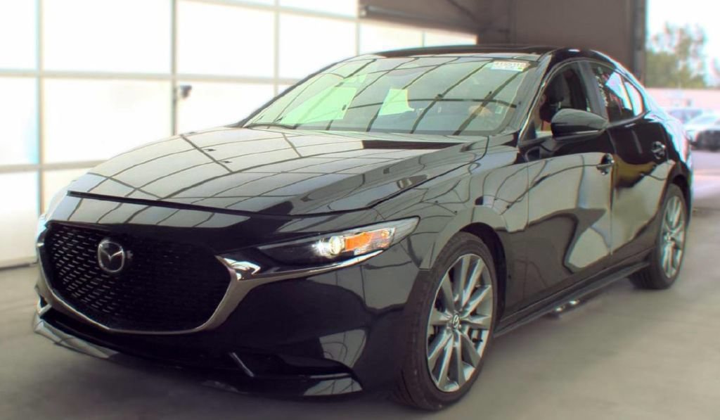 Used 2025 MAZDA MAZDA3 s FWD image 1