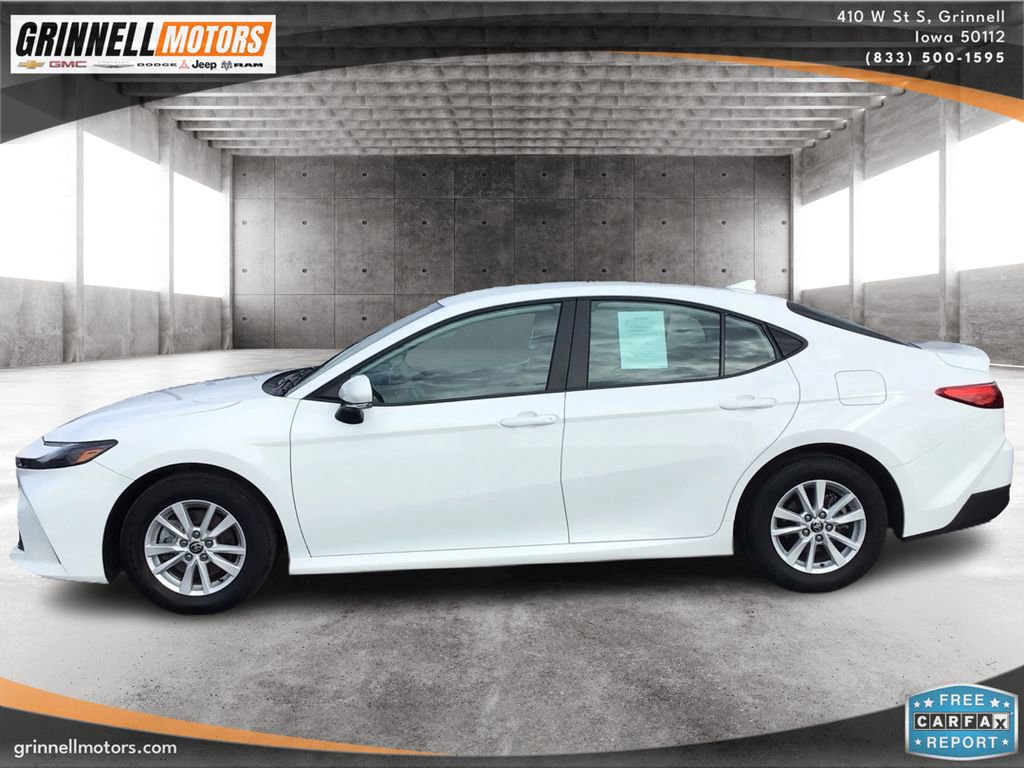 Used 2026 Toyota Camry LE FWD image 8