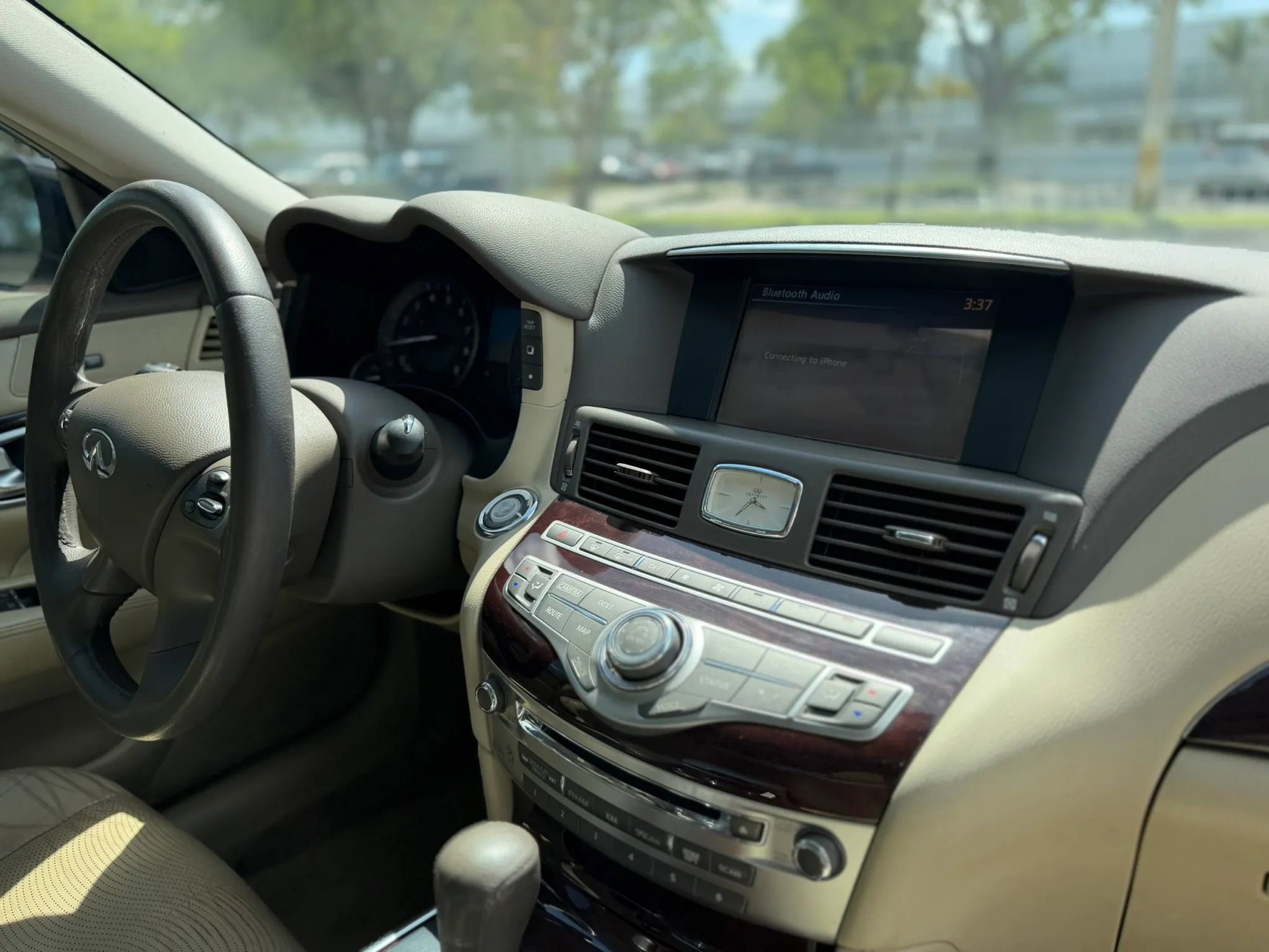 Used 2015 INFINITI Q70 3.7 AWD/4WD image 18